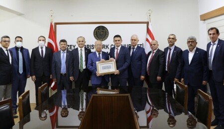 Dursun Oğuz, Anamur Ticaret ve Sanayi Odası heyeti ile görüştü