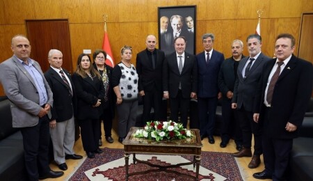 Ziya Öztürkler, Şehit Aileleri ve Malül Gaziler Derneği heyetini kabul etti