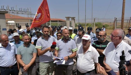 Ercan'ın elektrik kesintisine polis engeli: Polis engel oldu, yetkililer içeri giremedi!