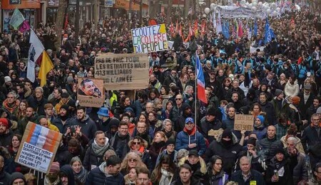 Fransa'da, Karma Komisyon'un emeklilik reformu müzakerelerini kamuoyu izleyemeyecek
