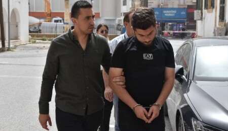 Lefkoşa’da iki bar görevlisini bıçaklayan Enes Karasakal, cezaevine gönderildi!