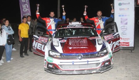 2 sezon üst üste şampiyonluk tacı Enver Haskasap'ın