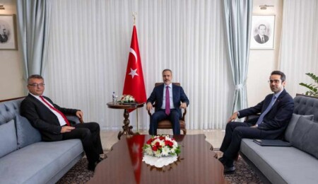 Tufan Erhürman, Hakan Fidan ile bir araya geldi