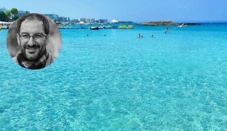 Karlıtaş: Güney'de 2024 yılında tüm zamanların turizm rekorları kırıldı, Kuzey'de ciddi sıkıntılar var