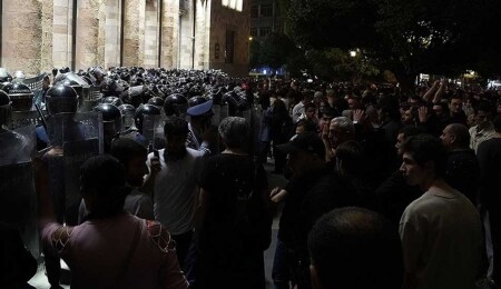 Ermenistan'da iktidarı zorla ele geçirme teşebbüsü ve Başbakan'a suikast iddiasıyla 8 kişi gözaltına alındı