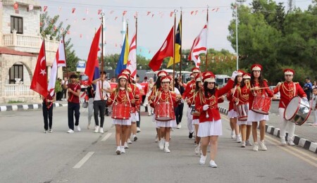 KKTC’nin 40’ıncı kuruluş yıl dönümü İskele’de de törenlerle kutlandı