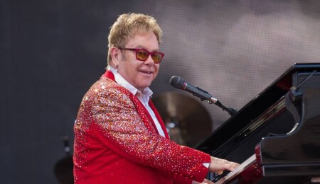 Elton John says He Has Lost His Eyesight