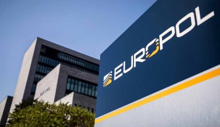 Avrupa’nın en büyük uyuşturucu şebekelerinden biri çökertildi