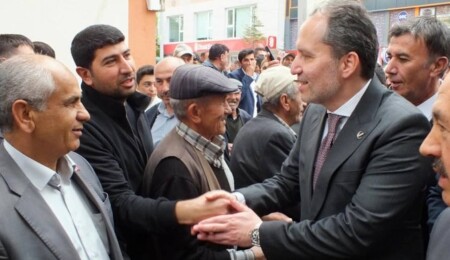 Fatih Erbakan sokak hayvanları için projesini açıkladı: Evcil Kent