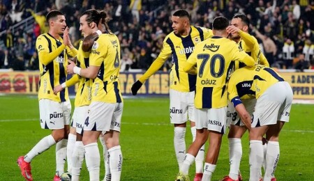 Fenerbahçe, Kadıköy'de fişi erken çekti: 3-0