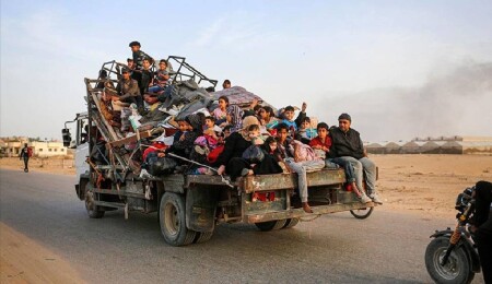 Serbest bırakılacak Filistinli tutukluların Ofer Hapishanesi'ne nakli başladı