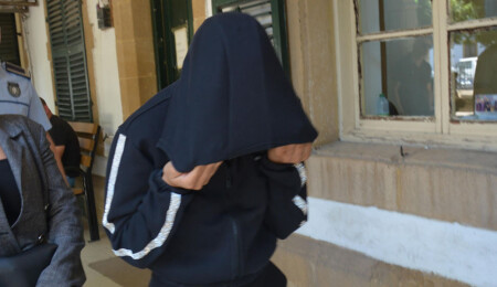 Eşini ezmekle itham edilen zanlı: Ben bir şey yapmadım, aracın önüne kendi atladı