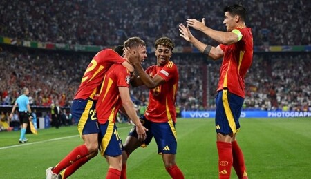 Spain beat England to win Euro 2024