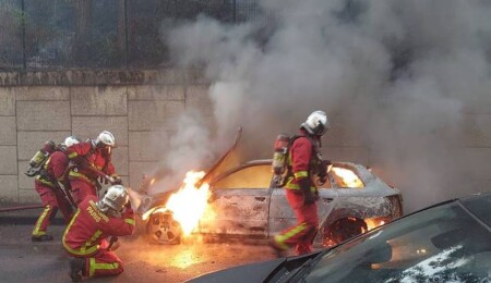 Fransa'da genç sürücünün öldürülmesinin ardından çıkan olaylarda 150 kişi gözaltına alındı
