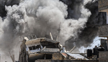 Fransa'da, torunları Gazze'de ölen büyükanneden İsrail hakkında "soykırım" şikayeti