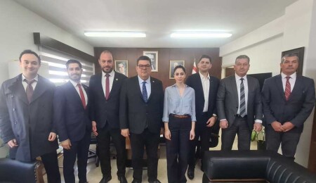 Özdemir Berova: İş insanlarının yaptığı yatırımlar ülke ekonomisinin gelişmesine katkı sağladı