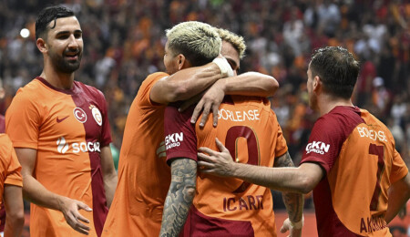 Lider Galatasaray, Süper Lig'de Alanyaspor'a konuk olacak