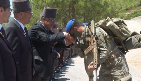 Irak'ın ve Suriye'nin kuzeyinde görev alan komandolar Kıbrıs gazileriyle buluştu