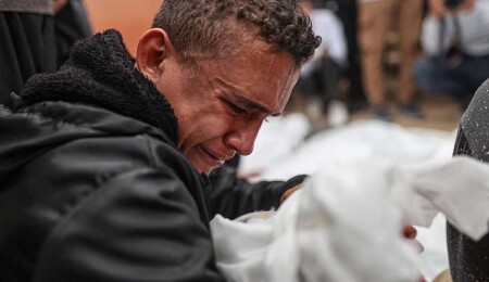 İsrail, BM Güvenlik Konseyinin ateşkes kararına rağmen Gazze'de saldırılarına devam ediyor