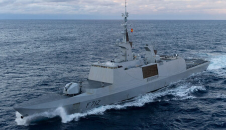 Fransız firkateyni “Courbet” Larnaka’da