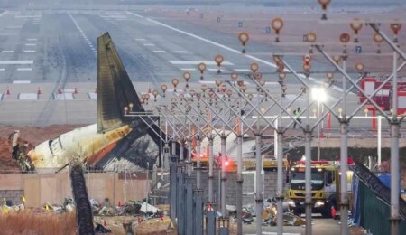 Güney Kore uçak kazasında pist sonundaki duvar tartışma yarattı