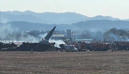 Güney Kore'de polis 179 kişinin öldüğü uçak kazasının yaşandığı havalimanında arama yaptı
