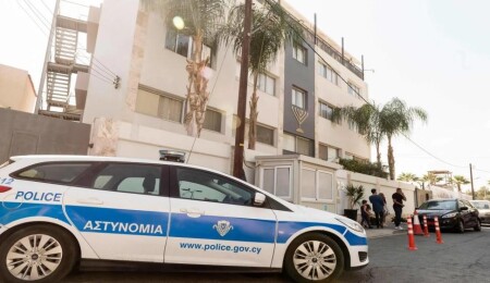Güney Kıbrıs'ta asayiş operasyonları: 52 tutuklama, Limasol'da bir gasp daha