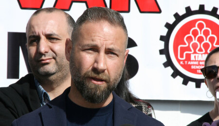 Teachers’ Unions Stage Warning Strike Against Disciplinary Regulation in İskele