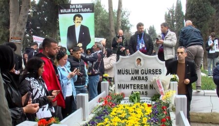 Müslüm Gürses vefatının 11. yılında mezarı başında anıldı