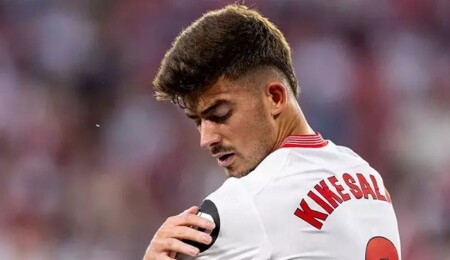 Ünlü futbolcu bahisten gözaltına alındı: Maçlarda 'kart şikesi' yaptığı iddia edildi