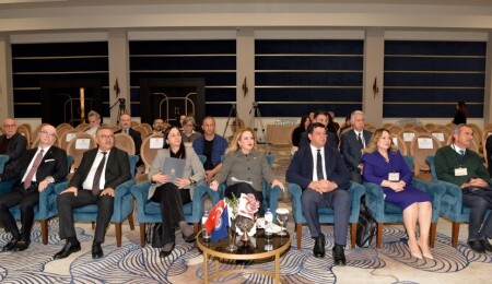 Sibel Tatar, "Mülkiyeli Şair Cemal Süreyya Sanat ve Siyaset Çalıştayı"nın açılışında konuştu