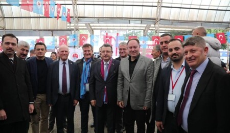 Cumhuriyet Meclisi Başkanı Ziya Öztürkler, 16. Hamsi Festivali'nde birlik ve beraberlik mesajları verdi