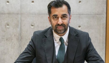 İskoçya Başbakanı Hamza Yusuf istifa etti