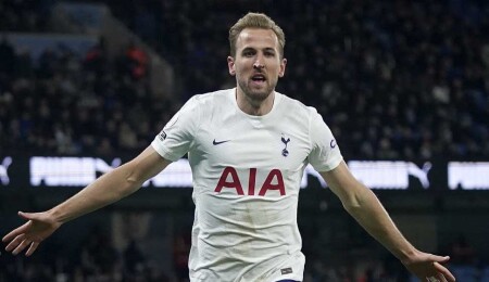 Kane's Late Heroics Help England Beat DR Congo