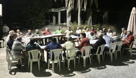 Kooperatif temsilcileri zeytin hasadı öncesinde üreticilerle bir araya geldi