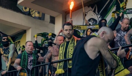 Netflix'in Polonya yapımı "The Hooligan" dizisi izleyicileri ekrana kilitledi