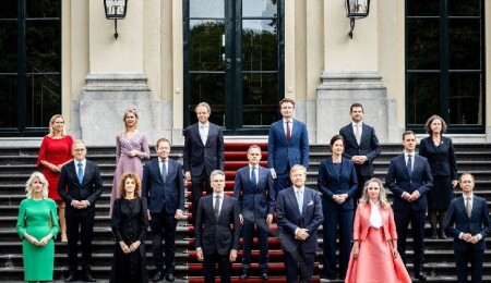 Hollanda'da seçimden 223 gün sonra koalisyon hükümeti kuruldu