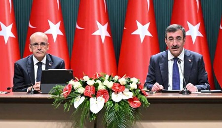 Türkiye’de kamuda tasarruf paketi açıklandı: Deprem riski olanlar hariç yeni bina alımı ve yapımı 3 yıllığına durduruldu