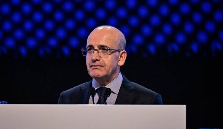 Bakan Mehmet Şimşek, Türkiye'nin ekonomi programının başarıyla uygulandığını bildirdi