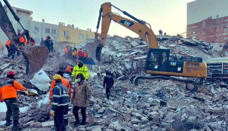 Prof. Dr. Ahmet Can Altunışık: Isias Otel’in yıkılış şekli, kum dolu kovayı ters çevirmek gibi