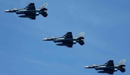 Japon savaş uçakları, İkinci Dünya Savaşı sonrası ilk kez Filipinler'e indi