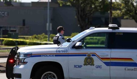 Kanada'da bir okul ve evde düzenlenen silahlı saldırıda 10 kişi öldü, 27 kişi yaralandı