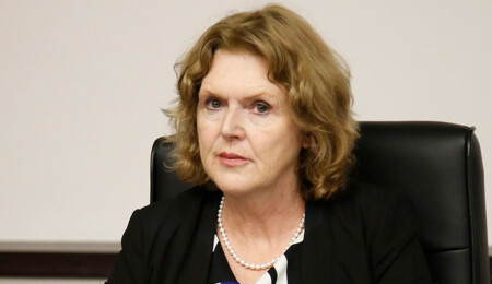 BM Raportörü Lawlor, İsrail'in, Gazze'deki savaşa karşı çıkanları keyfi olarak tutukladığını söyledi