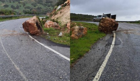 Kayalar-Sadrazamköy yoluna kaya düştü!