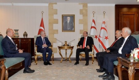 Cumhurbaşkanı Ersin Tatar, Saadet Partisi’nden bir heyeti kabul etti