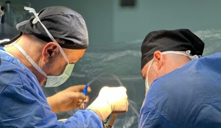 Lefkoşa Devlet Hastanesi’nde 6’ncı beyin pili ameliyatı da başarıyla gerçekleştirildi