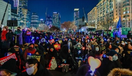 Güney Kore'de Devlet Başkanı Yoon'un istifasını talep eden gösteriler sürüyor