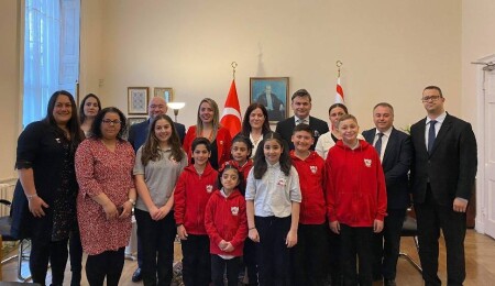 KKTC Londra Temsilciliği’nde 23 Nisan kutlaması…