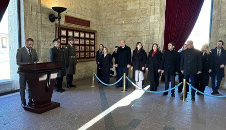 TBMM’de temaslarda bulunmak üzere Ankara’ya giden Meclis Komitesi, Anıtkabir’i ziyaret etti