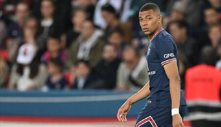 Futbol dünyasının en değerlisi PSG'nin Fransız golcüsü Mbappe